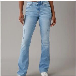 American Eagle Women’s Kick Boot Cargo Jeans Light Wash Size 10